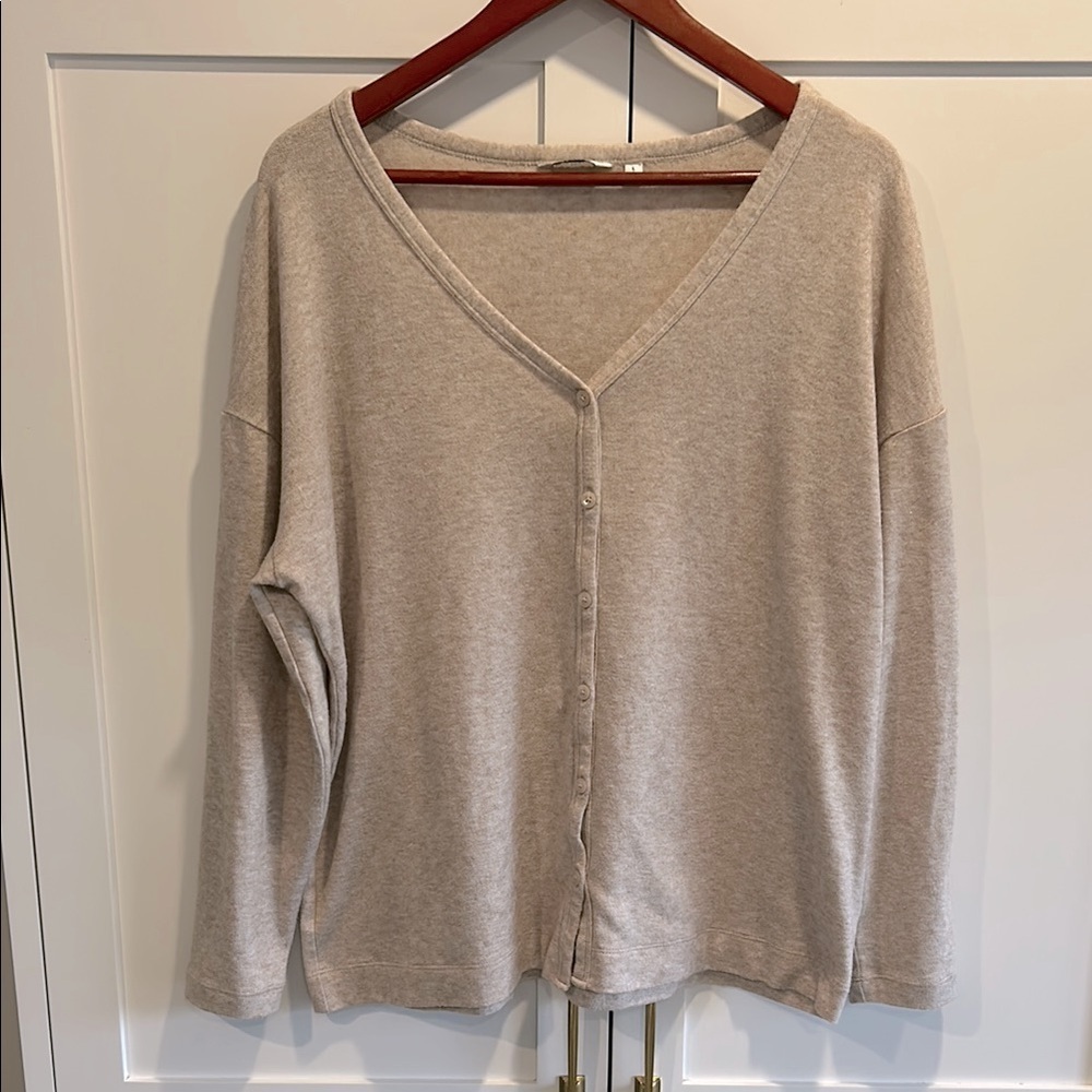 Reitmans Beige V-Neck Button-Up Thin Knit Cardigan Size Large